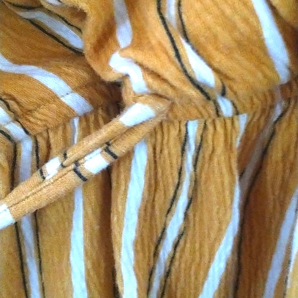 Xhilaration golden yellow faux wrap dress size M - Picture 5 of 6